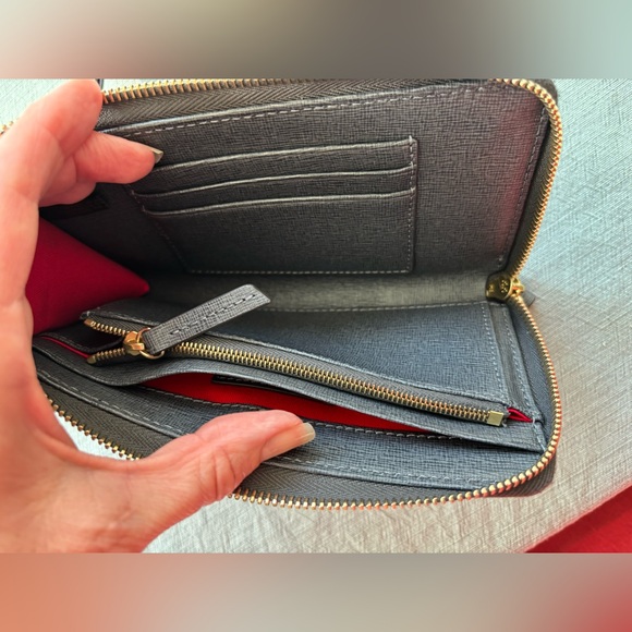 NWOT Dooney & Bourke Gray Wallet Wristlet with Gold Hardware New without tags - Picture 7 of 9